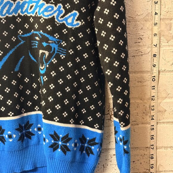 NFL Team Apparel Carolina Panthers Christmas Sweater โ Size XL โ Unisex V-Neck - Picture 4 of 11